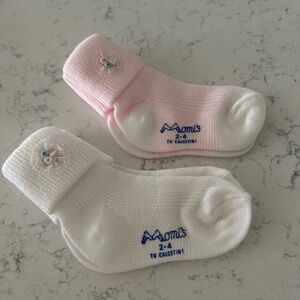 Momi's girls socks.  Size 2-4